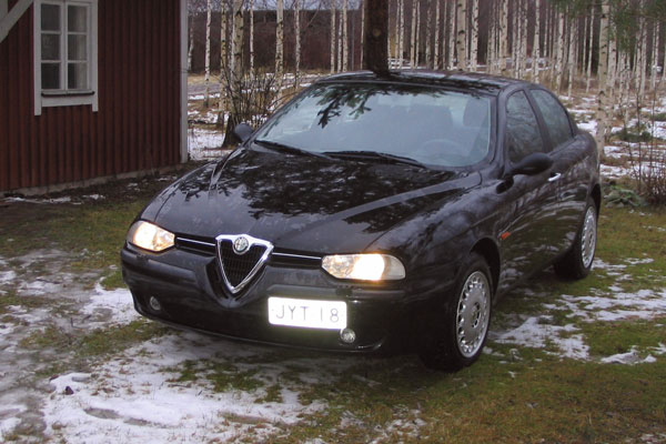 Alfassa valot p&auml;&auml;ll&auml;